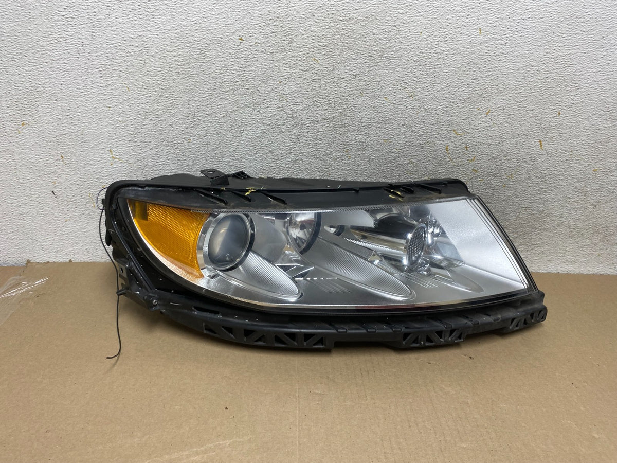 2010 to 2012 Lincoln MKZ HALOGEN Right Passenger Side Headlight AH6654 DW0