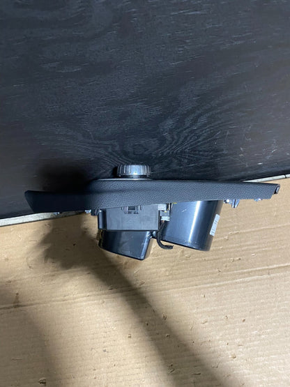 2015 to 2017 Mercedes Benz B250 Front Center Console with Controller D45871