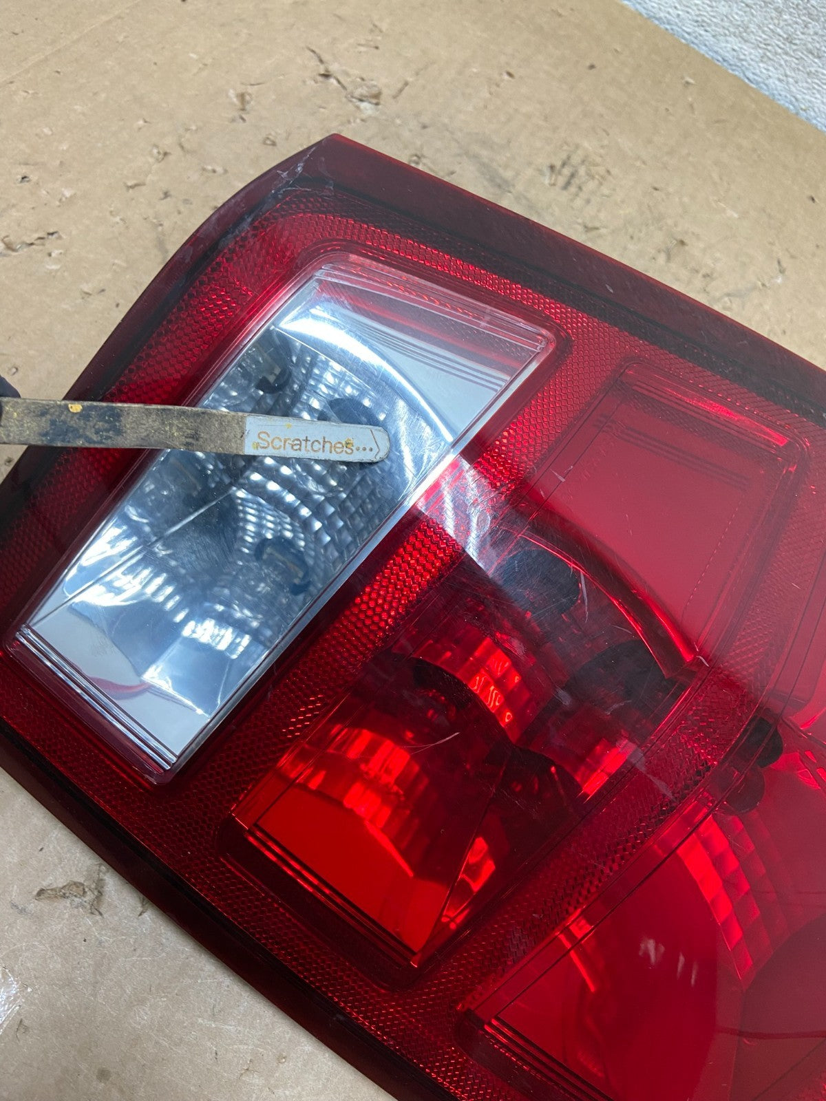 2005 to 2006 Jeep Grand Cherokee Left Driver Side Lh Tail Light AI9284 LK3