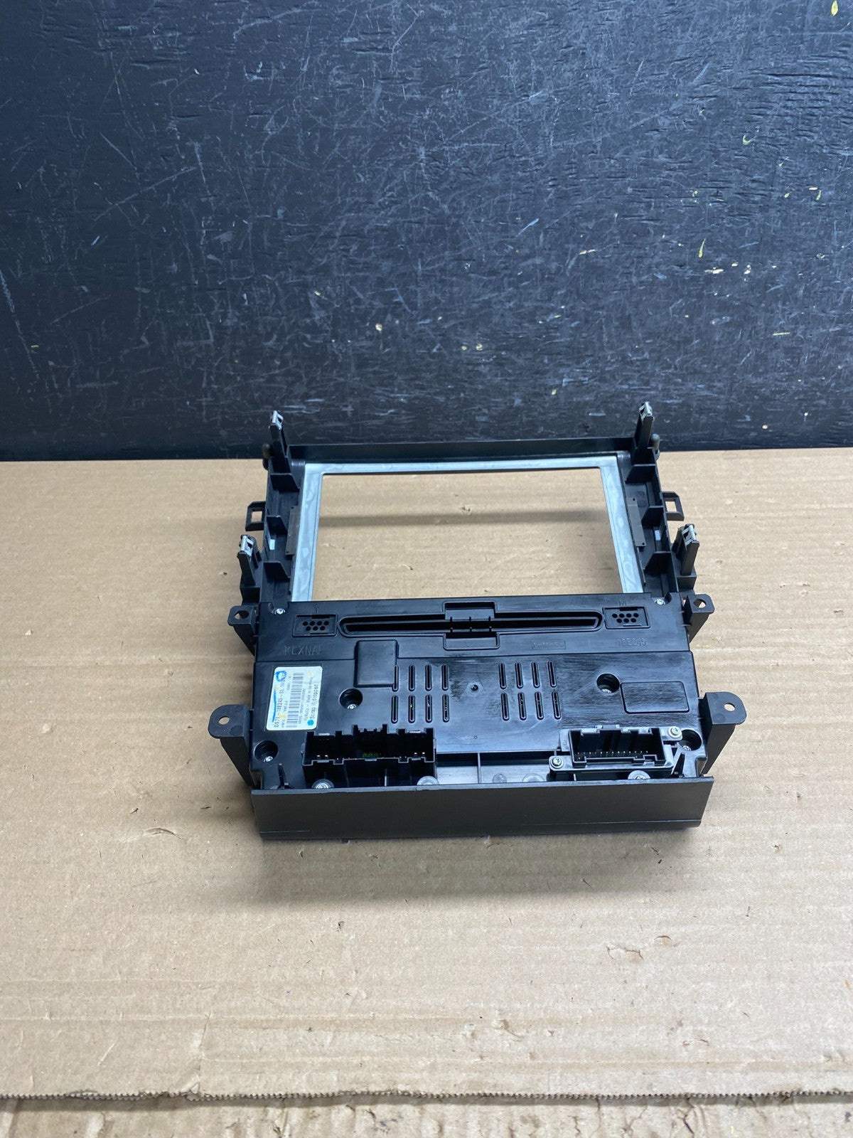 2013 - 2015 Ford Fusion Radio Climate Control A/C Control AG0117 DG4