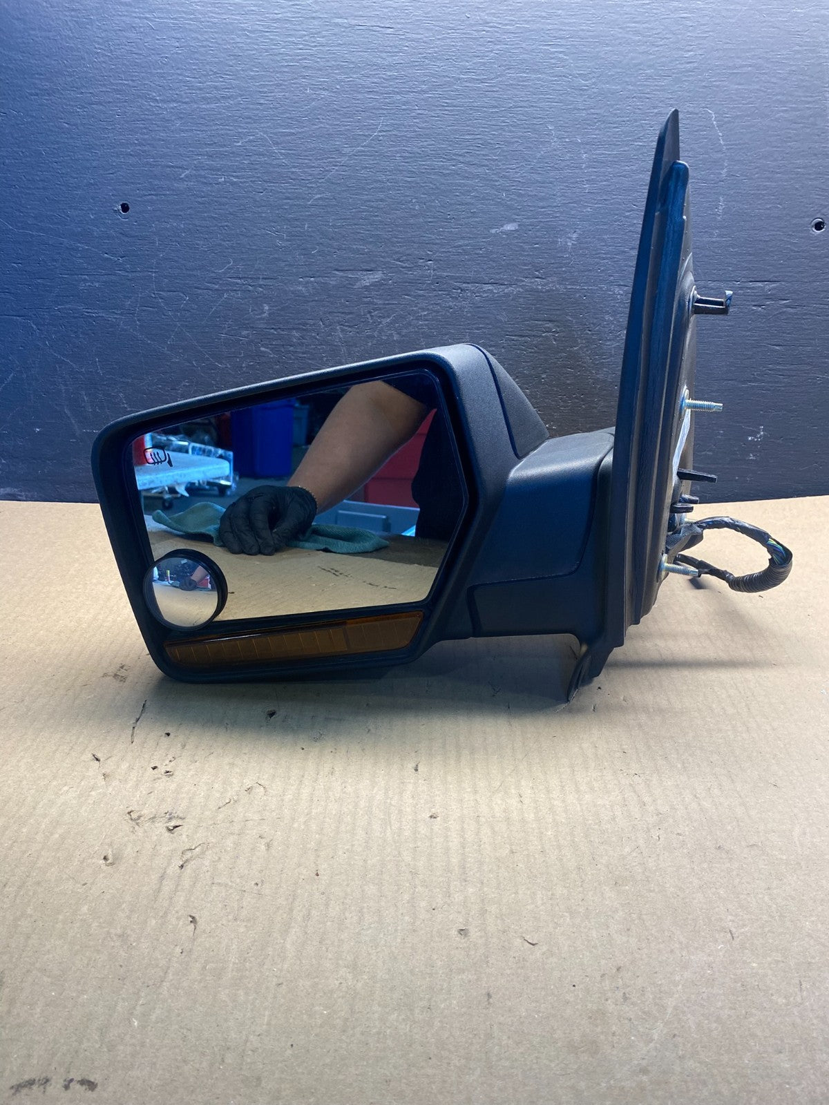 2007-2011 Ford Expedition Left Driver View Door Mirror ac8888 DG8