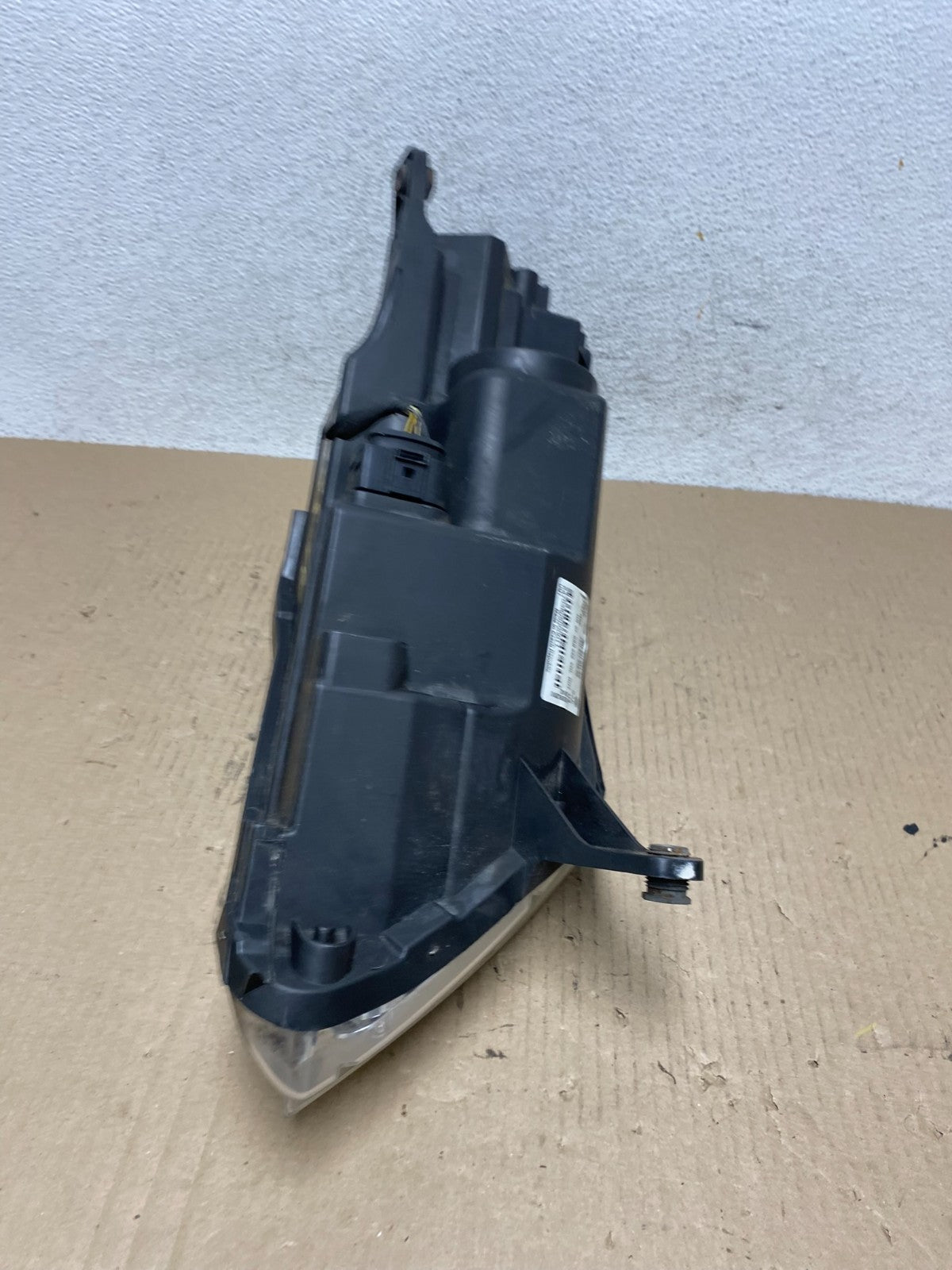 2009 to 2011 Volkswagen Tiguan Left Driver LH Halogen Headlight AF5880 DW5