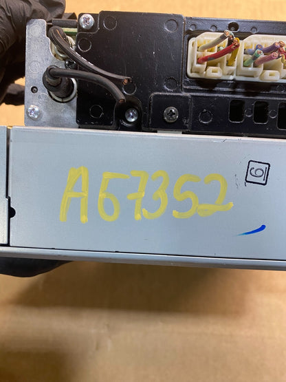 2005 2006 2007 Toyota Avalon AM FM CD Mp3 Radio Receiver AG7352 DG7