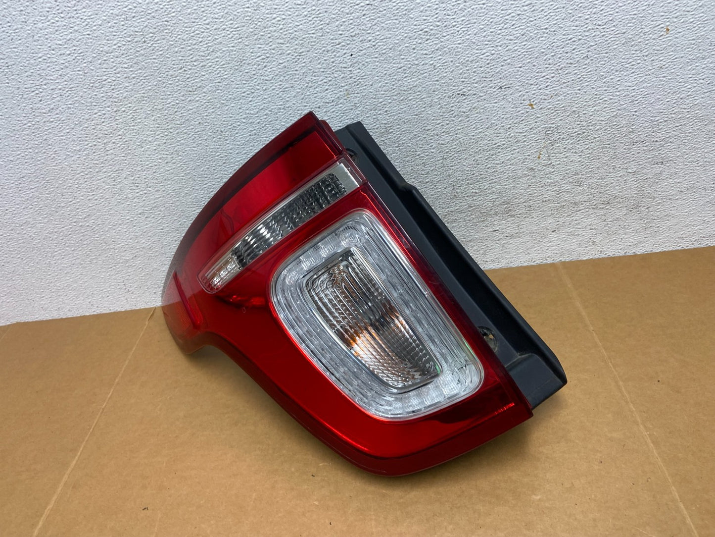 2011 2012 2013 2014 2015 Ford Explorer Left Driver LH Side Tail light AD8889 DW0
