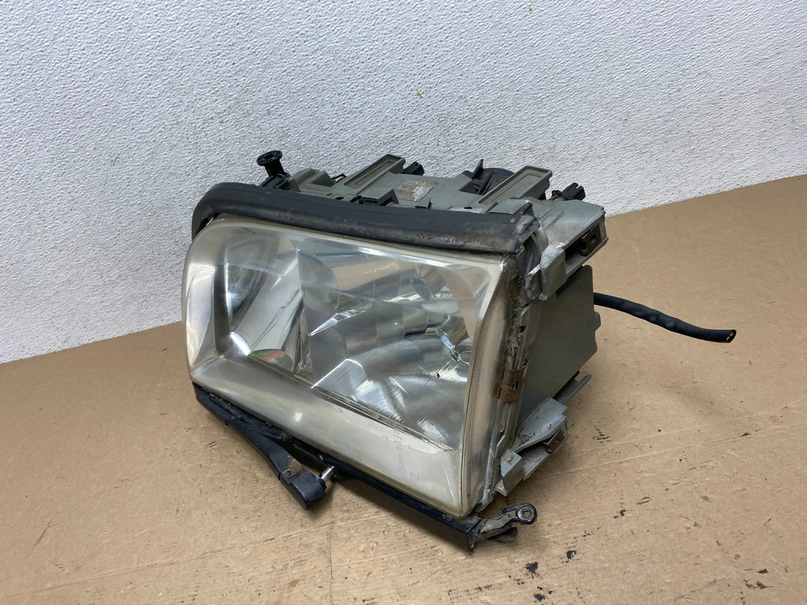 1997-1999 Mercedes W140 S320 S500 Left Driver LH Side Headlight AF5010 DG1
