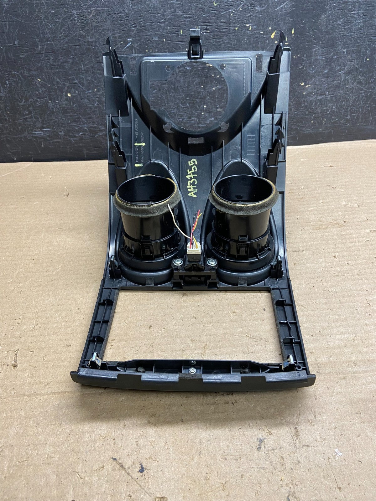 2011 2012 2013 Nissan Rogue Dash Upper Center Radio Bezel Trim AH3754 DG4