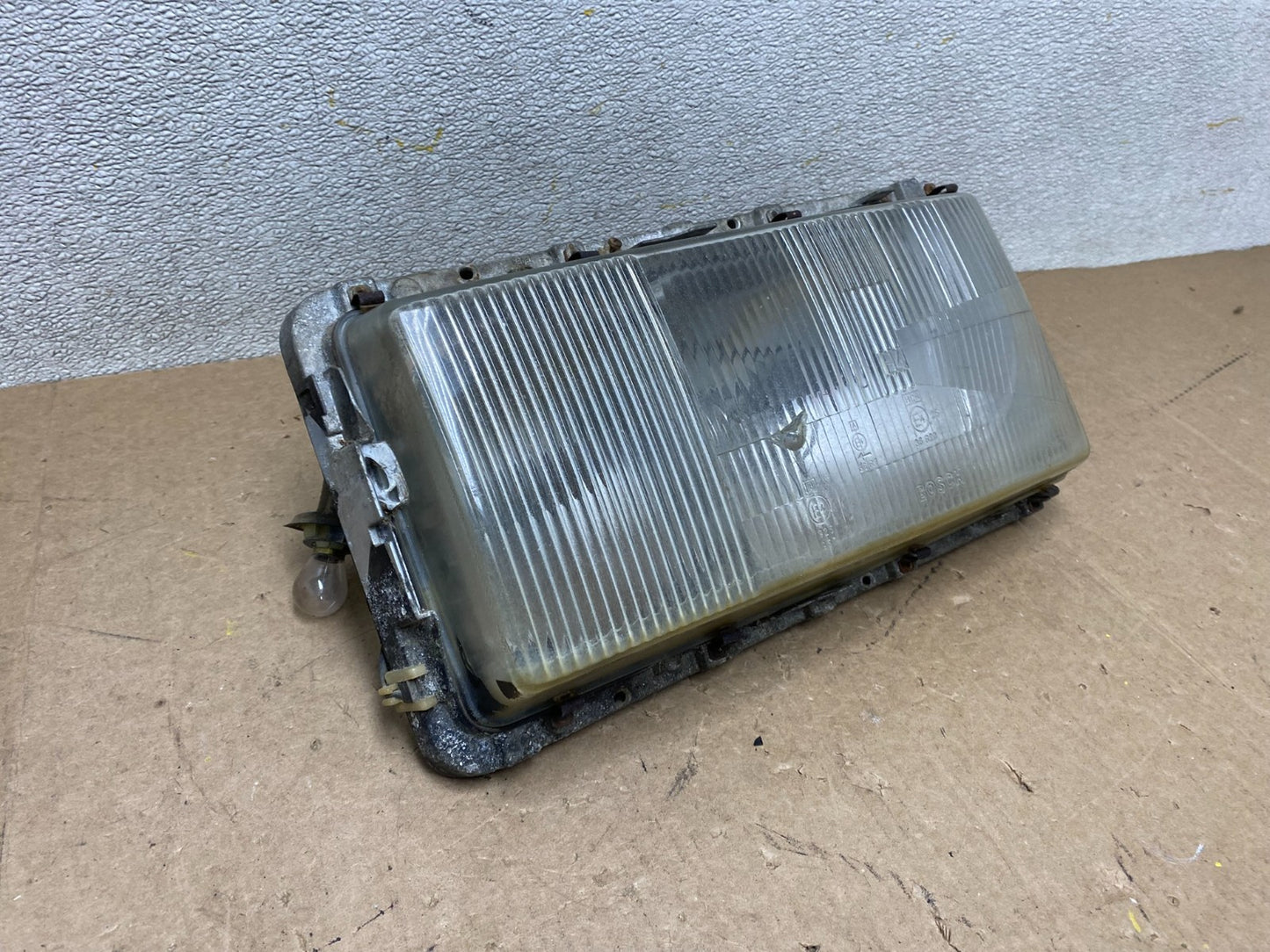 Mercedes W116 S-Class Right Passenger RH Halogen Headlight W8746 DG2