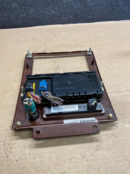 2005 to 2007 Ford Five Hundred Radio Climate Dash Bezel Surround AH3634 DG4