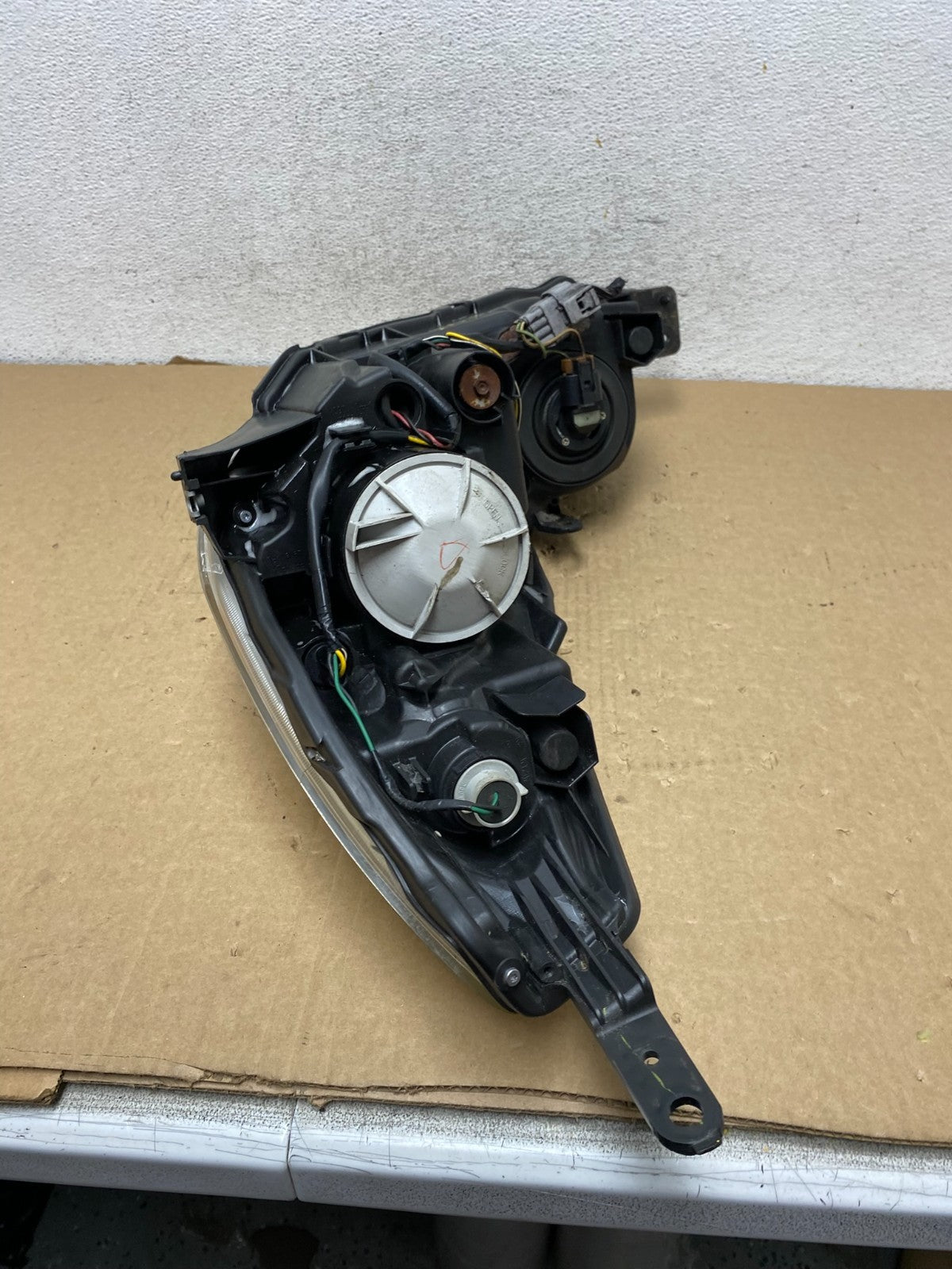 2010-2012 Subaru Legacy Outback Right Passenger Headlight AF7385 DW6