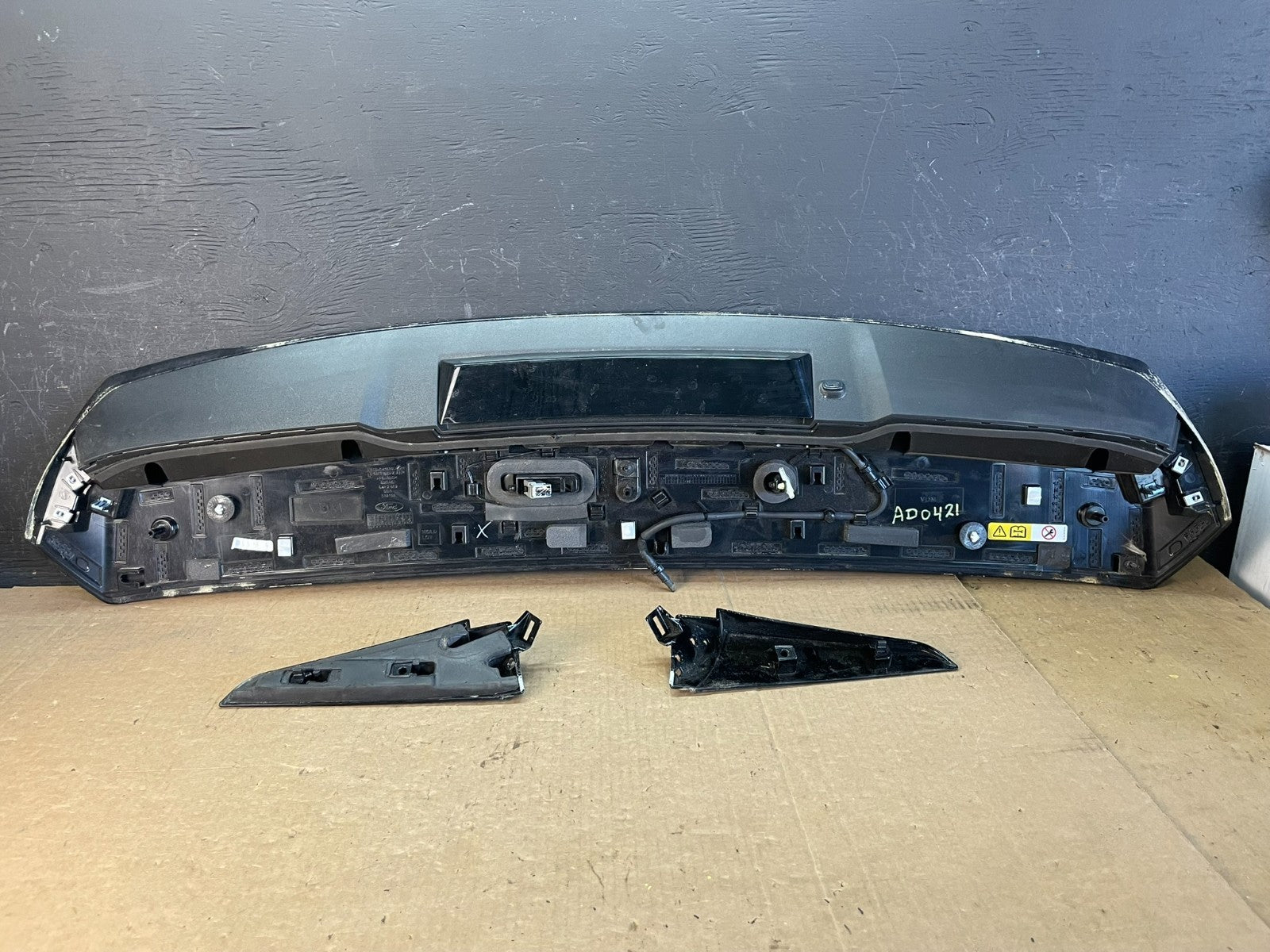 2020 to 2023 Ford Explorer Rear Liftgate Spoiler Wing AD0421 DG5
