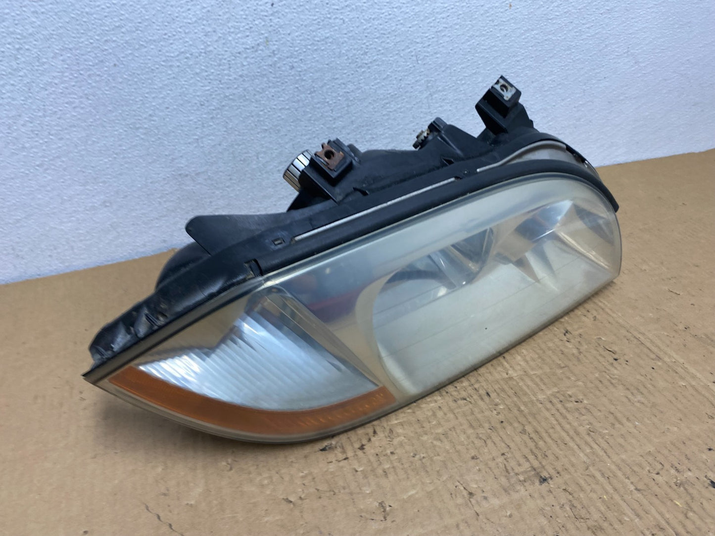 2001 to 2003 Acura MDX Passenger Right RH Headlight AC7768 DW2
