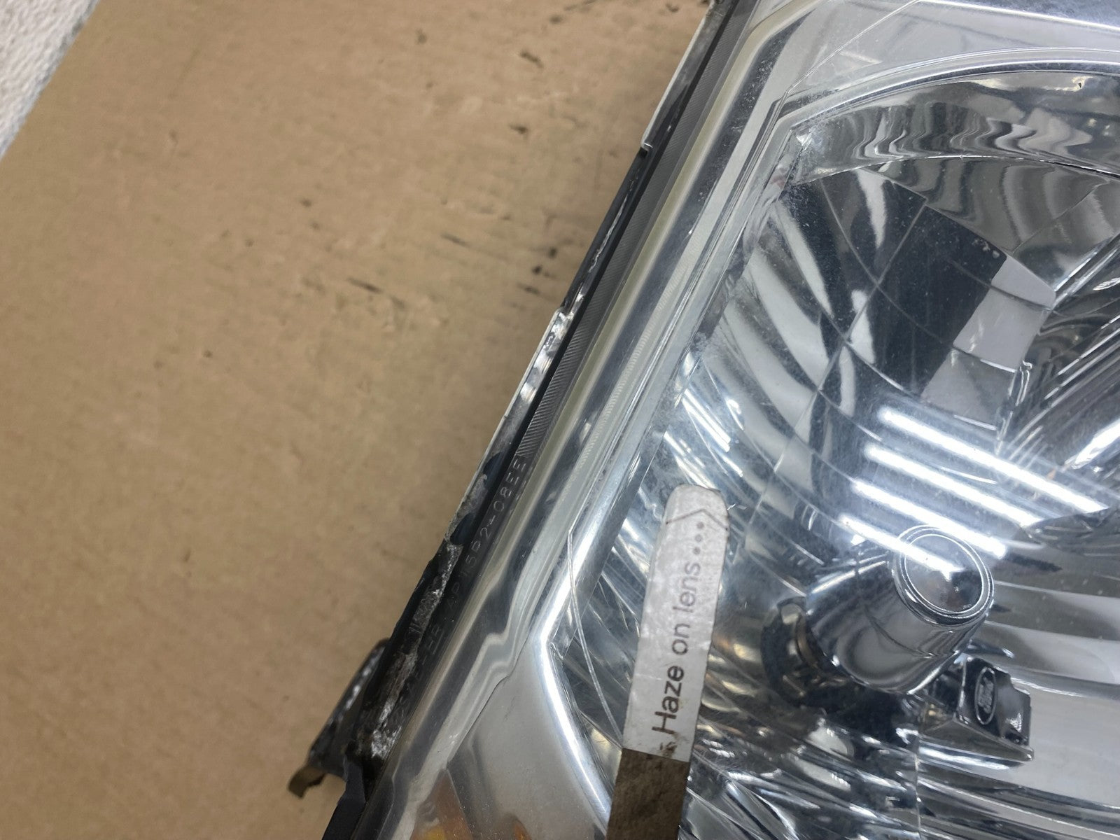 2008 to 2012 Ford Escape Headlights Left+Right Side Set Halogen AG7972 DW4
