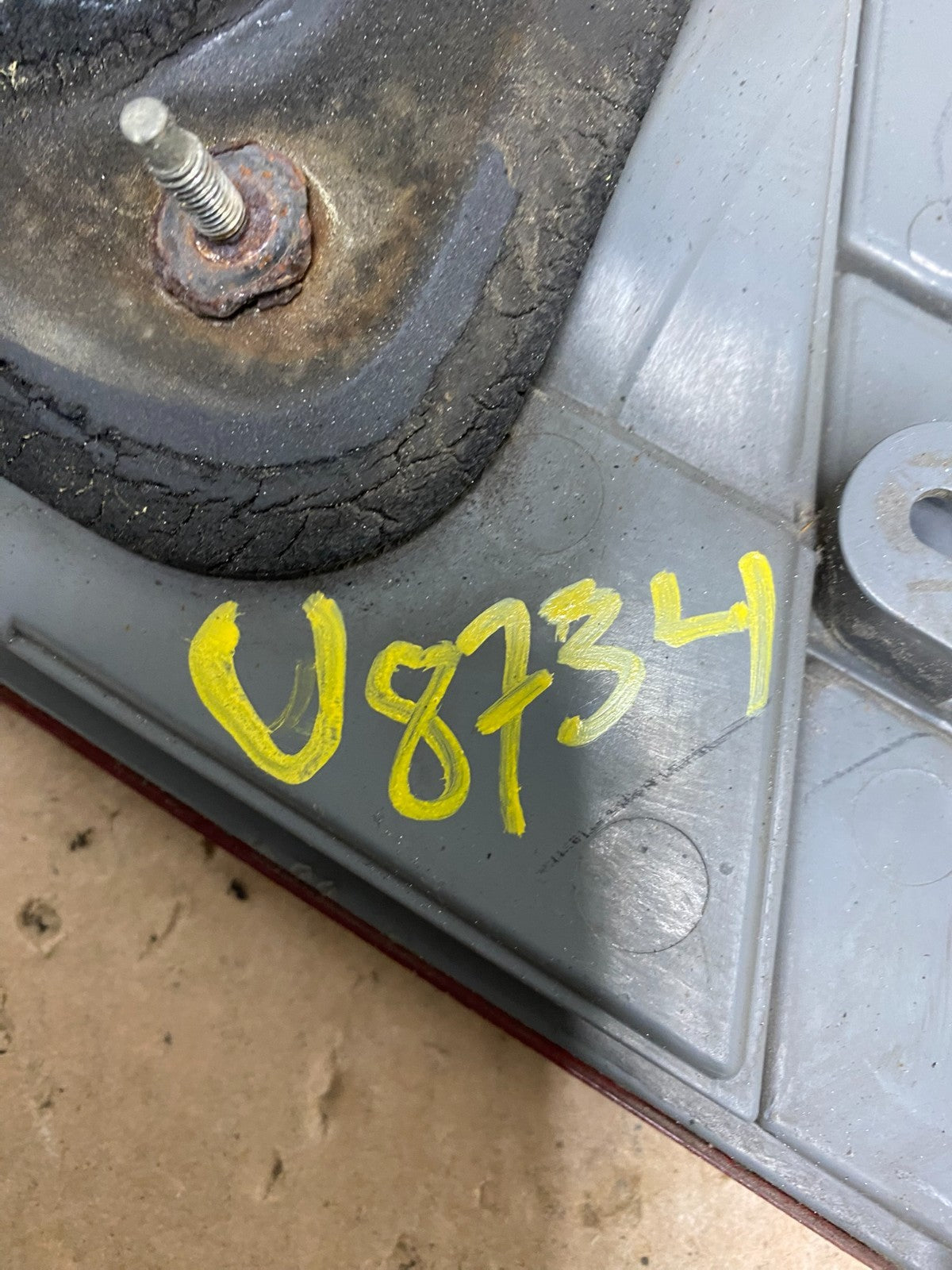 2005 2006 2007 Honda Odyssey Inner Right Passenger RH Tail Light U8734 DW8