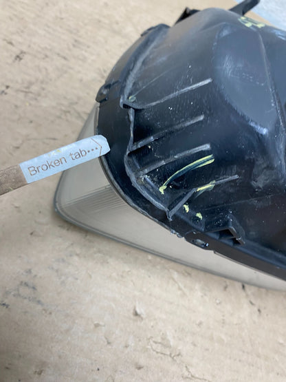 2003 to 2006 Honda Element Right Passenger Rh Side Headlight AI0960 DW5