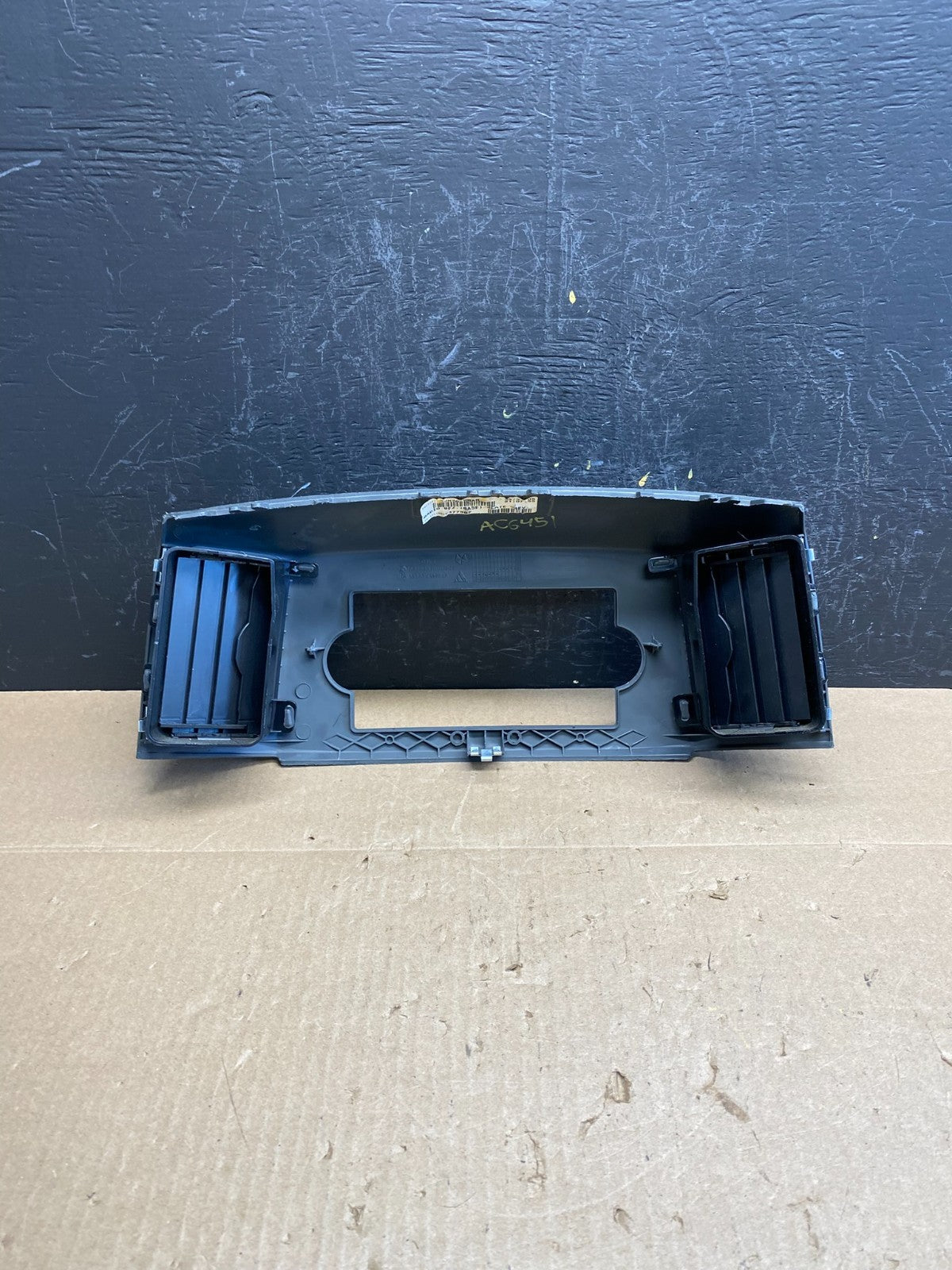 2005 - 2007 Jeep Grand Cherokee Center Dash Radio Bezel Trim ac6451 DG5