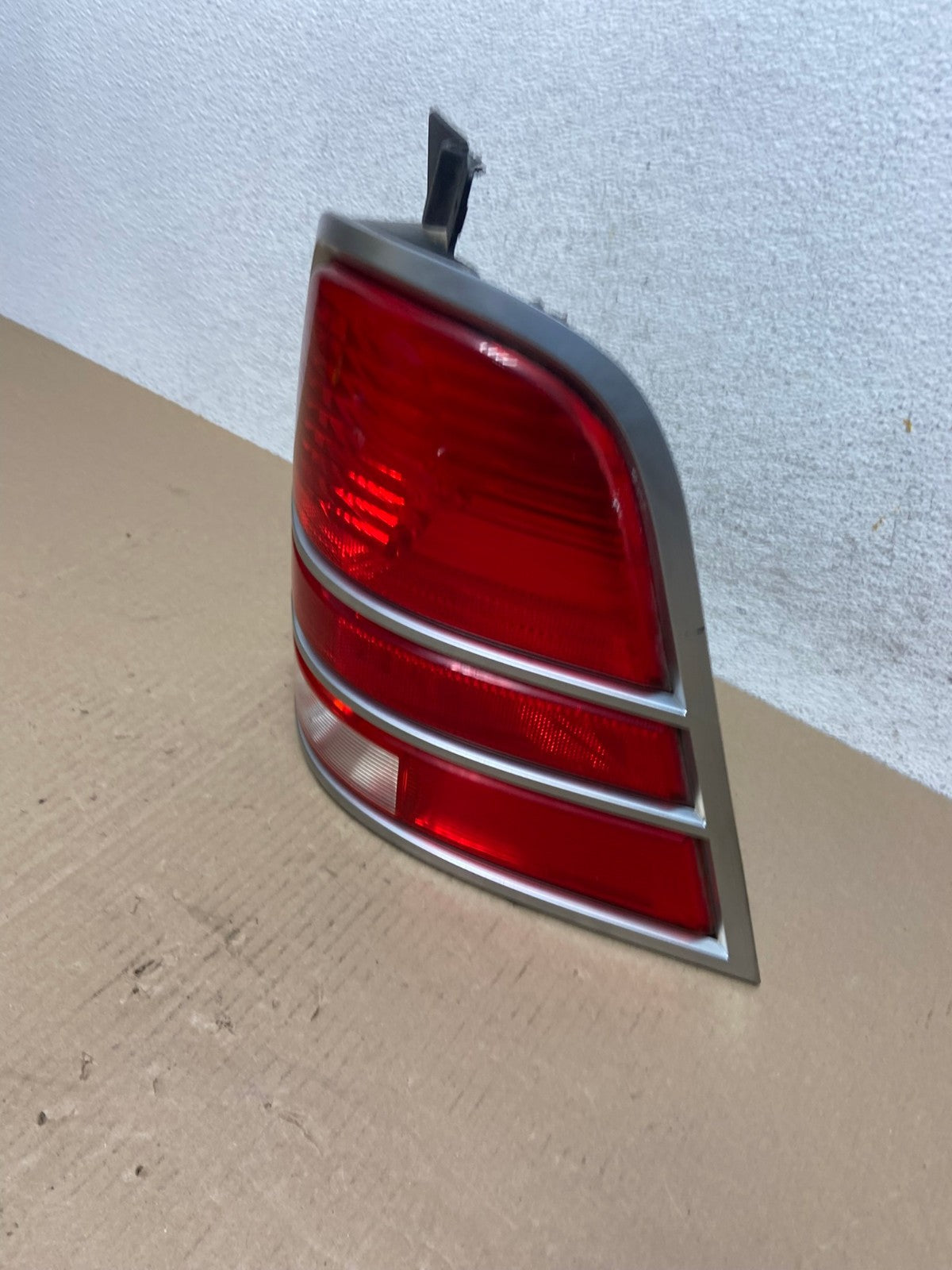 2004 to 2007 Mercury Monterey Right Passenger RH Side Tail Light AF5811 LK1