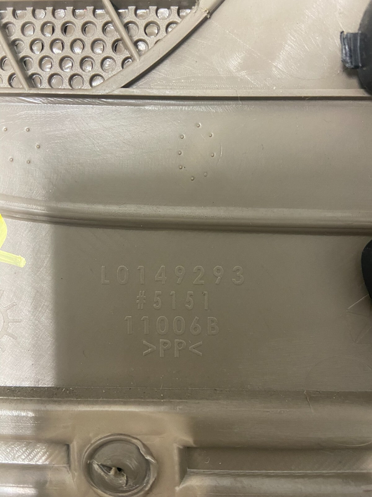 2009-2014 Volkswagen Routan Right Passenger RH Side Panel Door OEM D97429