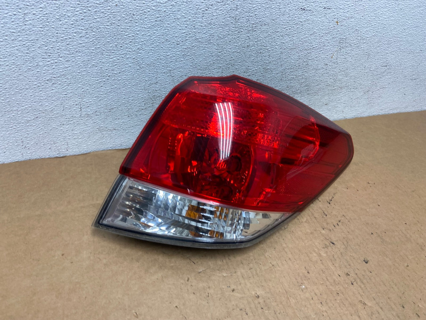 2010-2014 Subaru Outback Wagon Right Passenger Rh Side Tail Light AD4616 LK2
