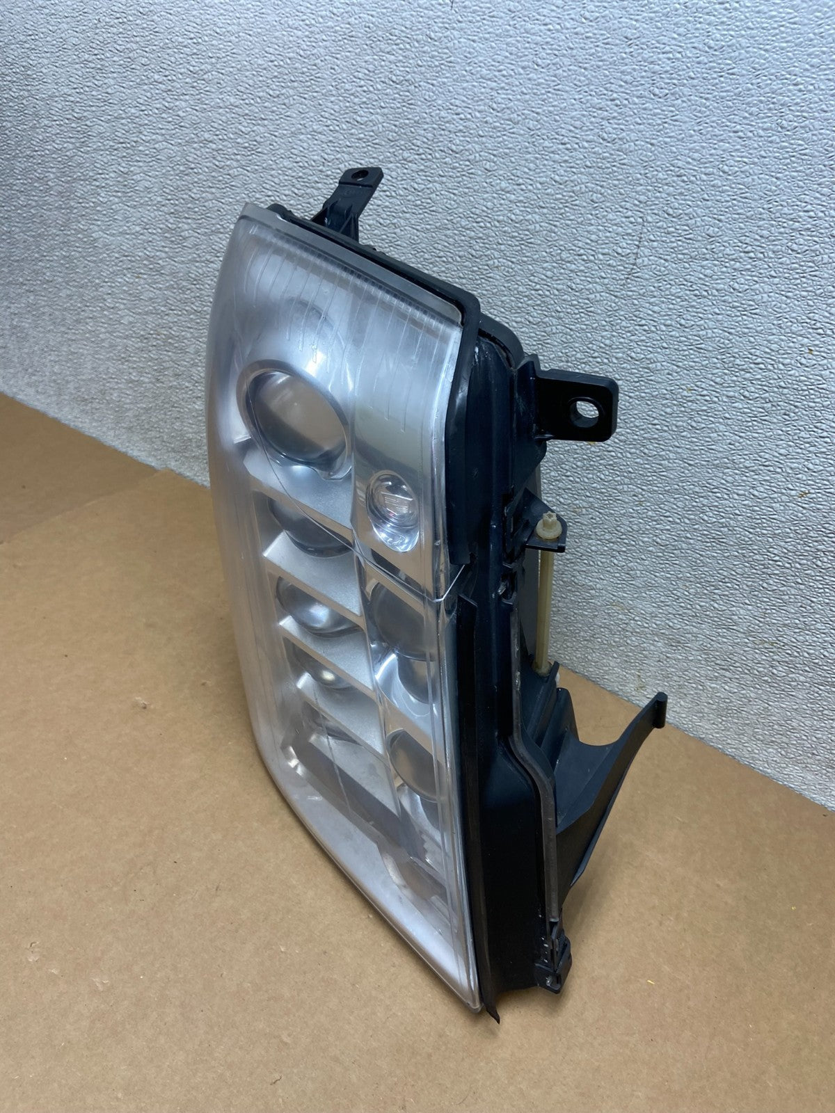 2008 to 2014 Cadillac Escalade Platinum Right RH Side LED Headlight Z6552 PS1
