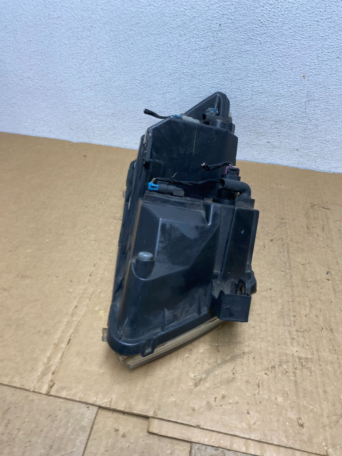 2009 to 2017 Dodge Journey Headlight Left Driver Lh Side Halogen AD1355 DW6
