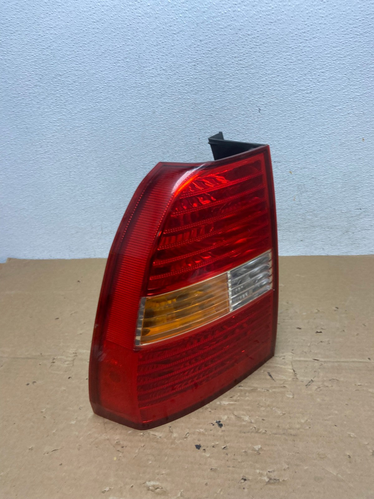 2005 to 2008 Kia Sportage Left Driver Side LH Side Tail Light AD4112 LK2