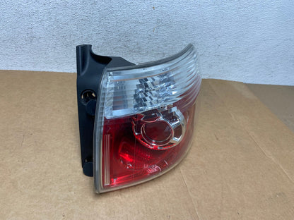 2007 to 2012 GMC Acadia Halogen Tail Light Right Passenger RH Side AE2935 LK2