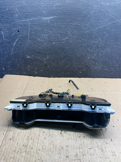 2002-2003 Nissan Pathfinder Xterra Cluster Speedometer Instrument OEM S2350 DG7
