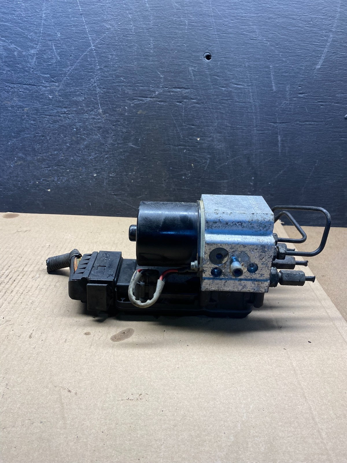 2006 2007 Ford E250 E350 Anti-Lock ABS Antilock Brake Pump AH3195 DG2
