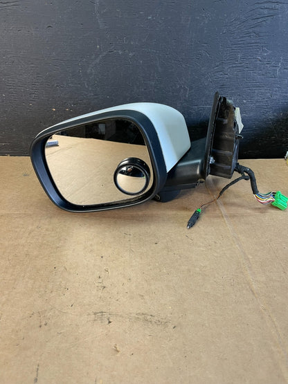 2007 - 2011 Volvo XC70 V70 Left Driver View Door Mirror AE0949 DW8