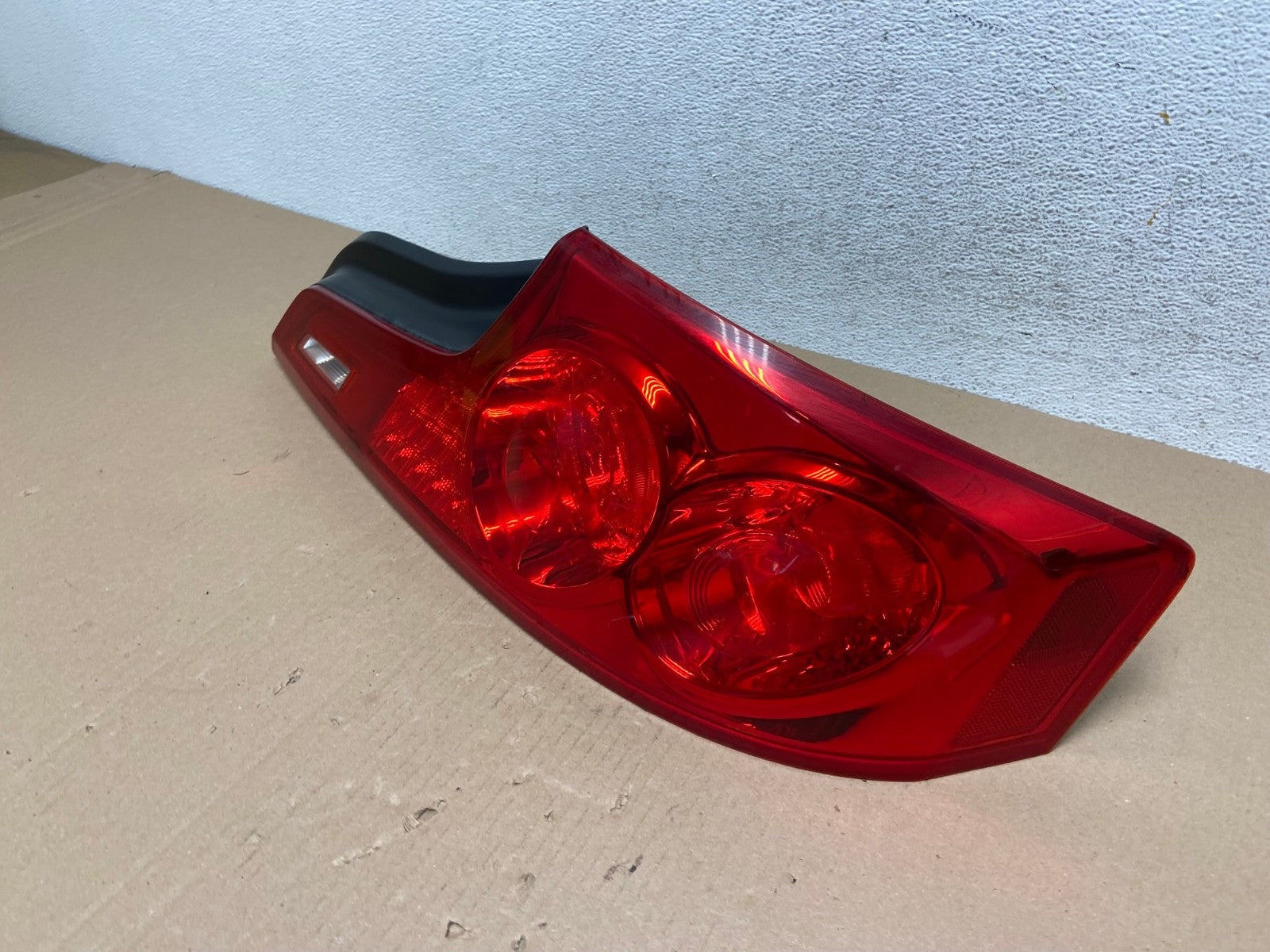 2006 - 2007 Infiniti G35 Coupe Right Passenger LED Outer Tail Light AE7187 LK1