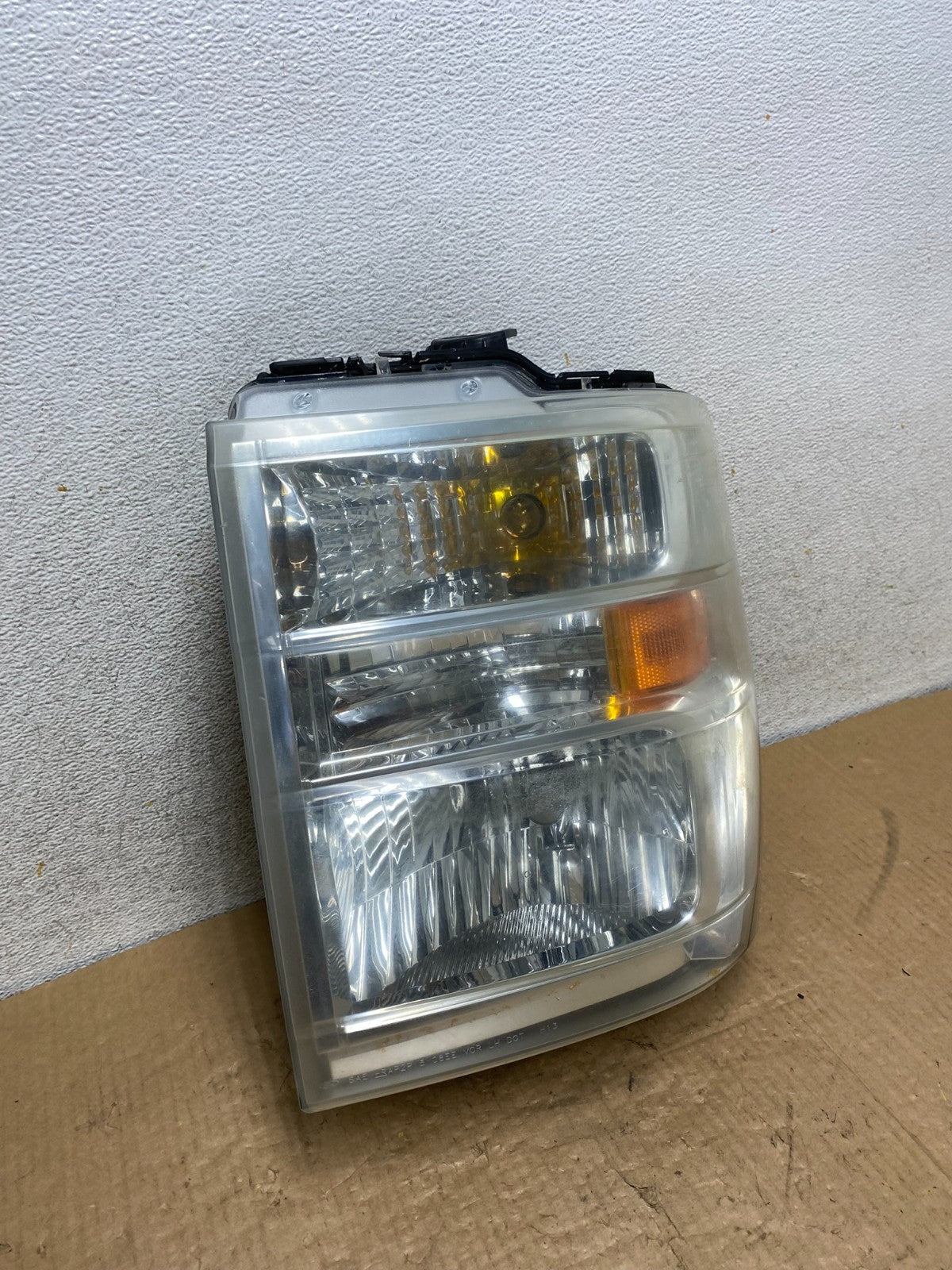 2008-2014 Ford Econoline E150 E250 E350 Left Driver LH Headlight AI8200 DW2
