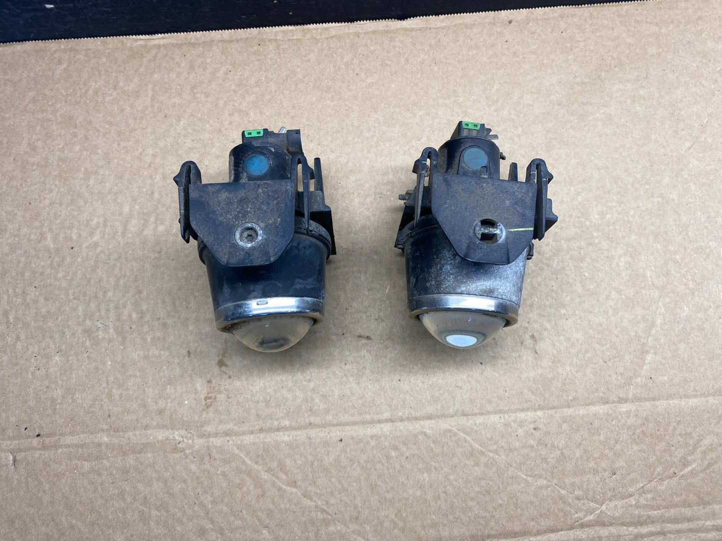 2006-2010 Ford Fusion Front Bumper Left+Right Set Fog Light Bezel Trim af7598 DG1