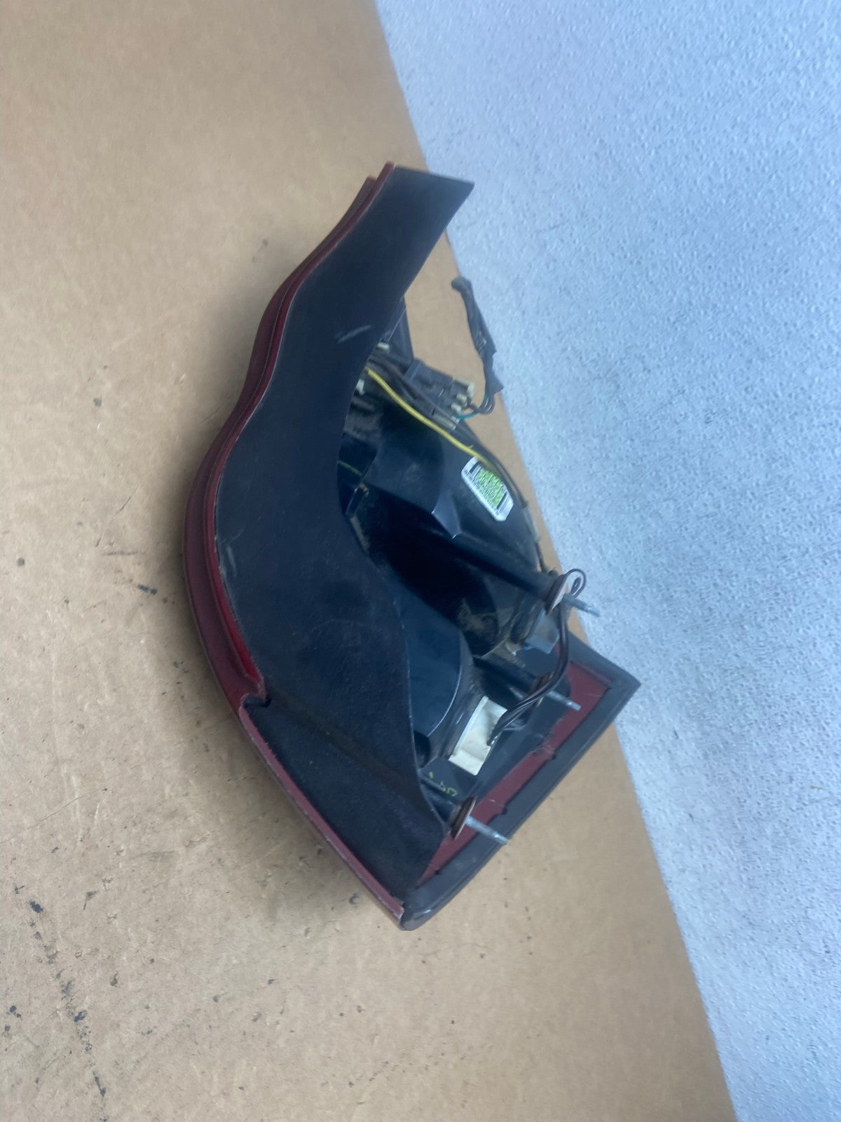 2004 to 2008 Pontiac Grand Prix Right Passenger RH Tail Light AD5200 LK5