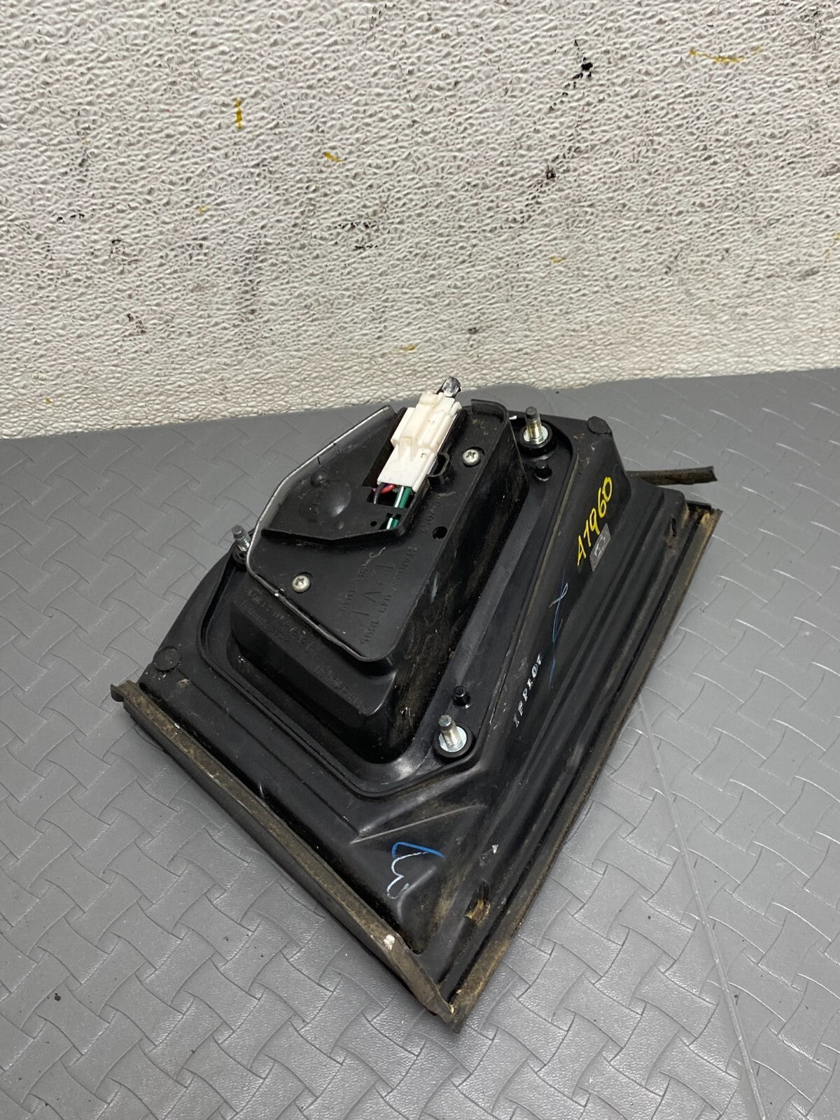 1997 to 1998 Mitsubishi Galant Left Driver LH Inner Tail Light Oem A1960 DG15