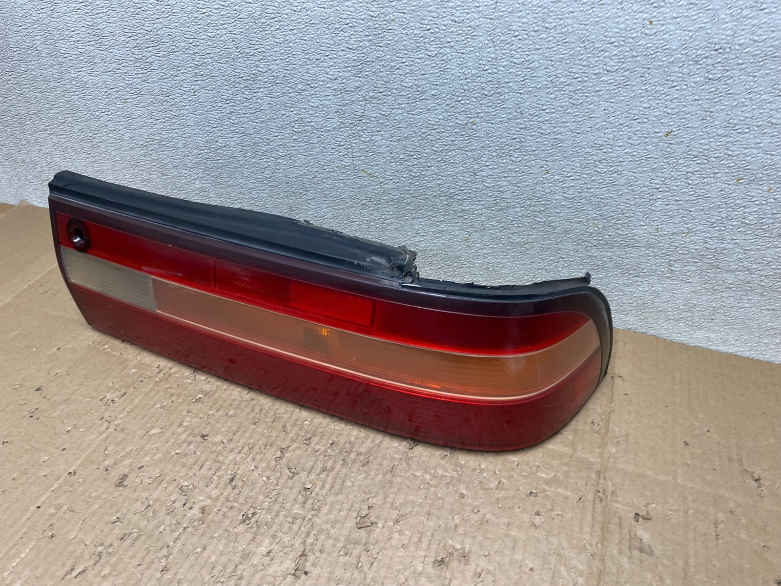 1995 1996 Lexus ES300 Right Passenger RH Side Tail Light Oem T7808 DW1
