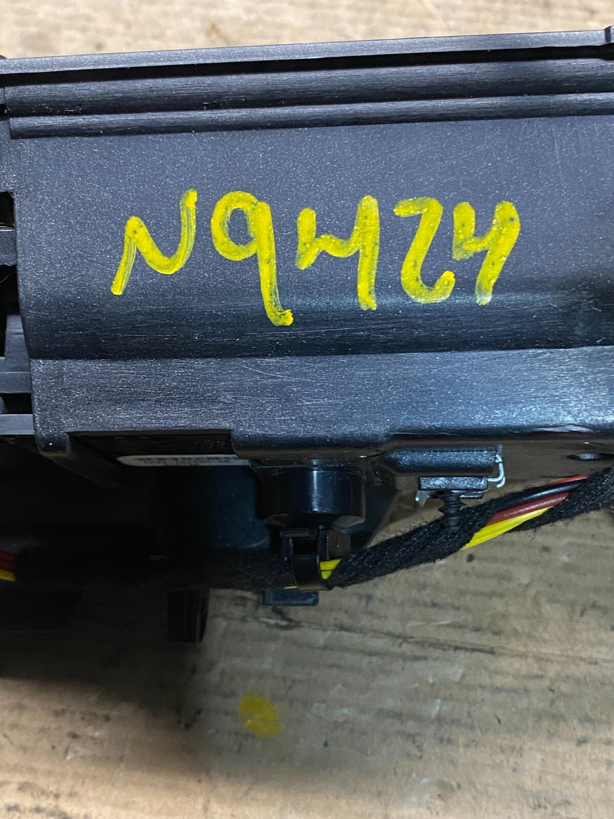 2010-2013 Land Rover Lr4 Center Console Control Switch Shifter Trim n9424 DG9
