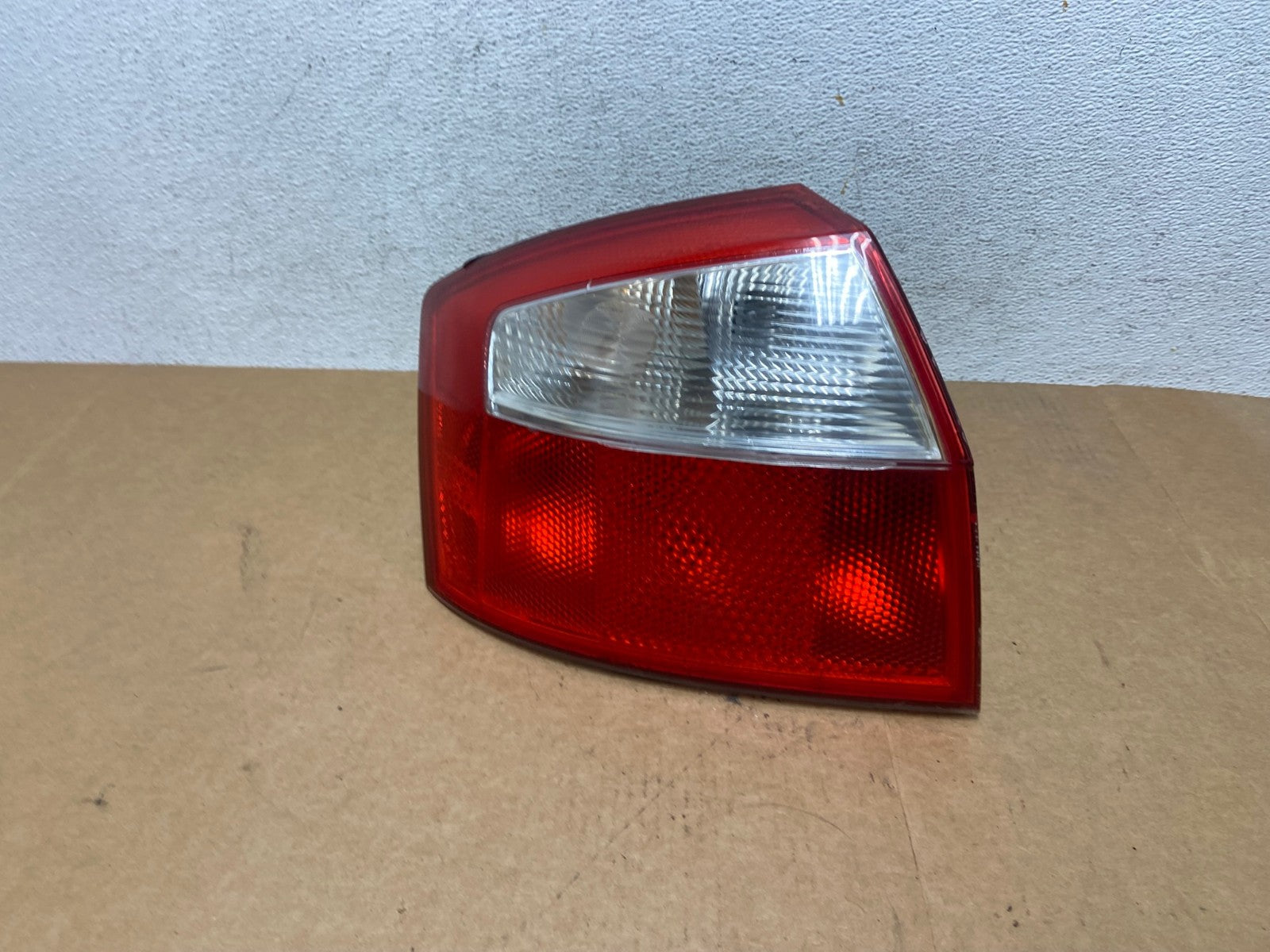 2002-2005 Audi A4 Sedan Left Driver LH Side Tail Light AE2951 LK0