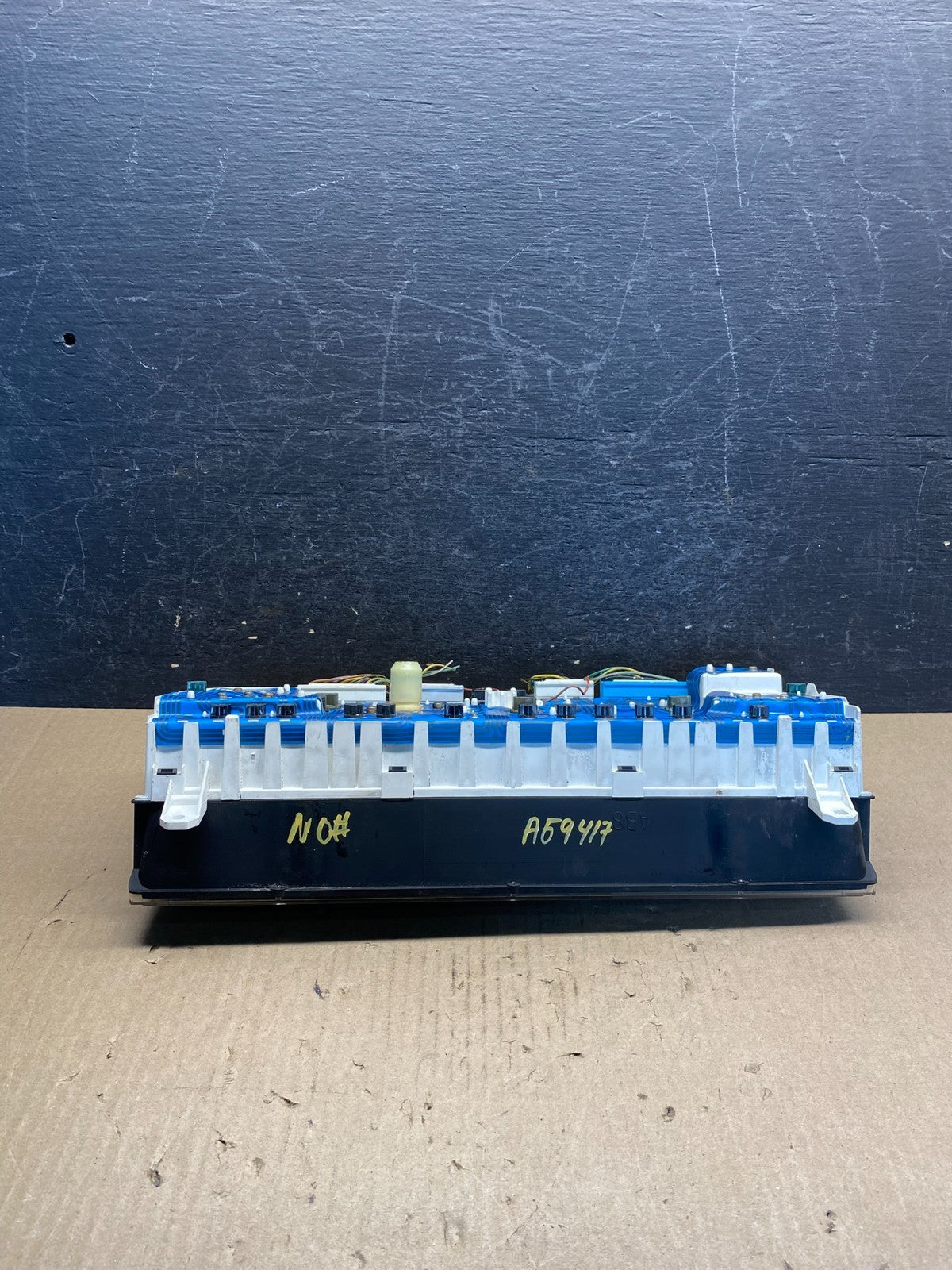 1992 to 1995 Toyota 4Runner Instrument Cluster 83200-35220 AG9417 PS5