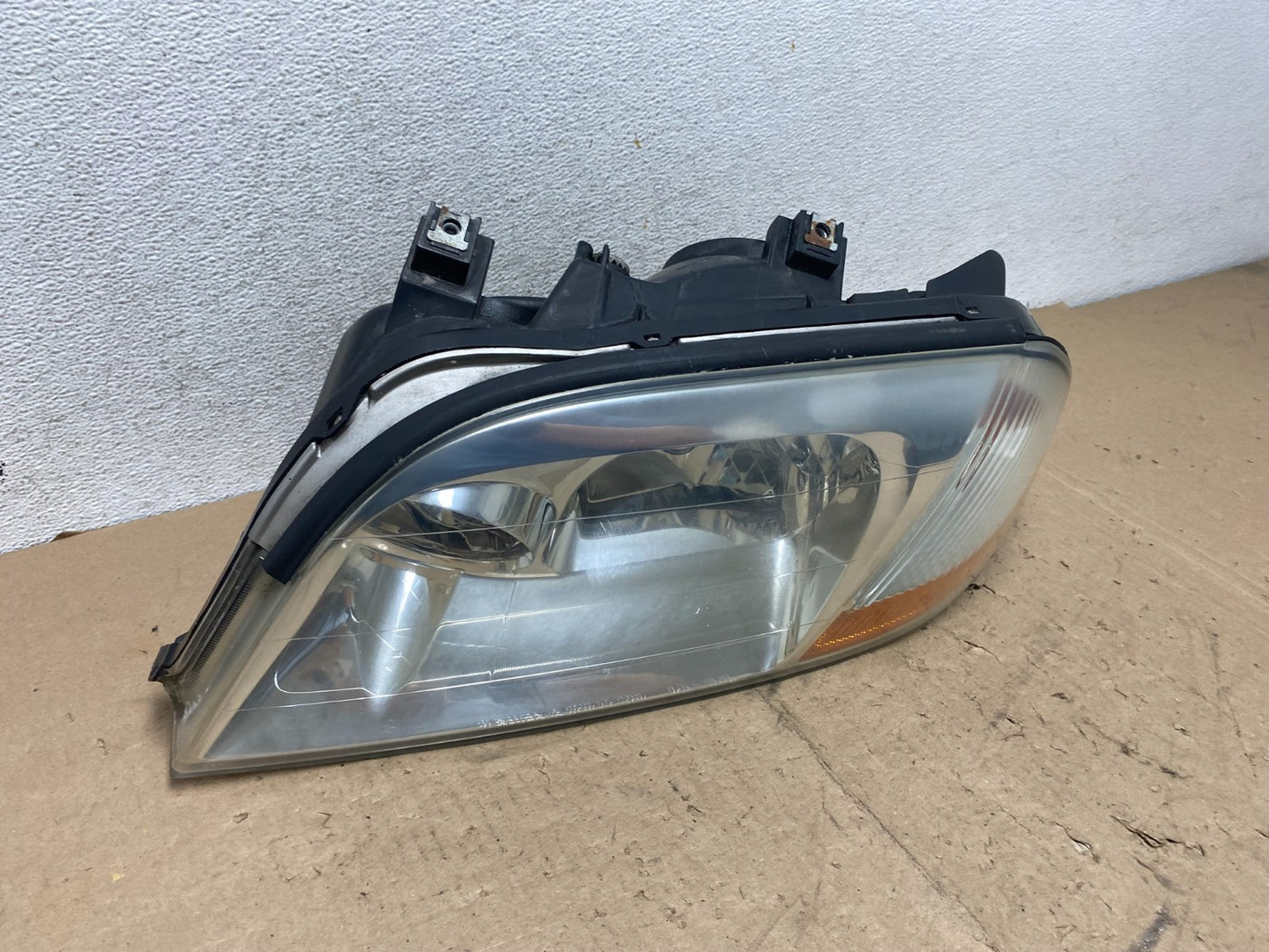 2001 to 2003 Acura MDX Left Driver LH Halogen Headlight AG5559 DW2