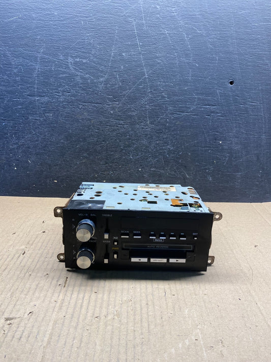 1984 - 1988 GM Delco AM/FM Radio Cassette Stereo AH7284 DG0