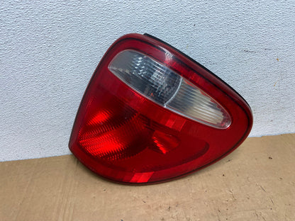 2004 - 2007 Dodge Grand Caravan Right Passenger Side Tail Light AD3109 LK0