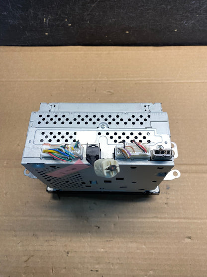 2018 Nissan NV1500 NV2500 Radio AM FM CD Player Screen Receiver AE8167DG5