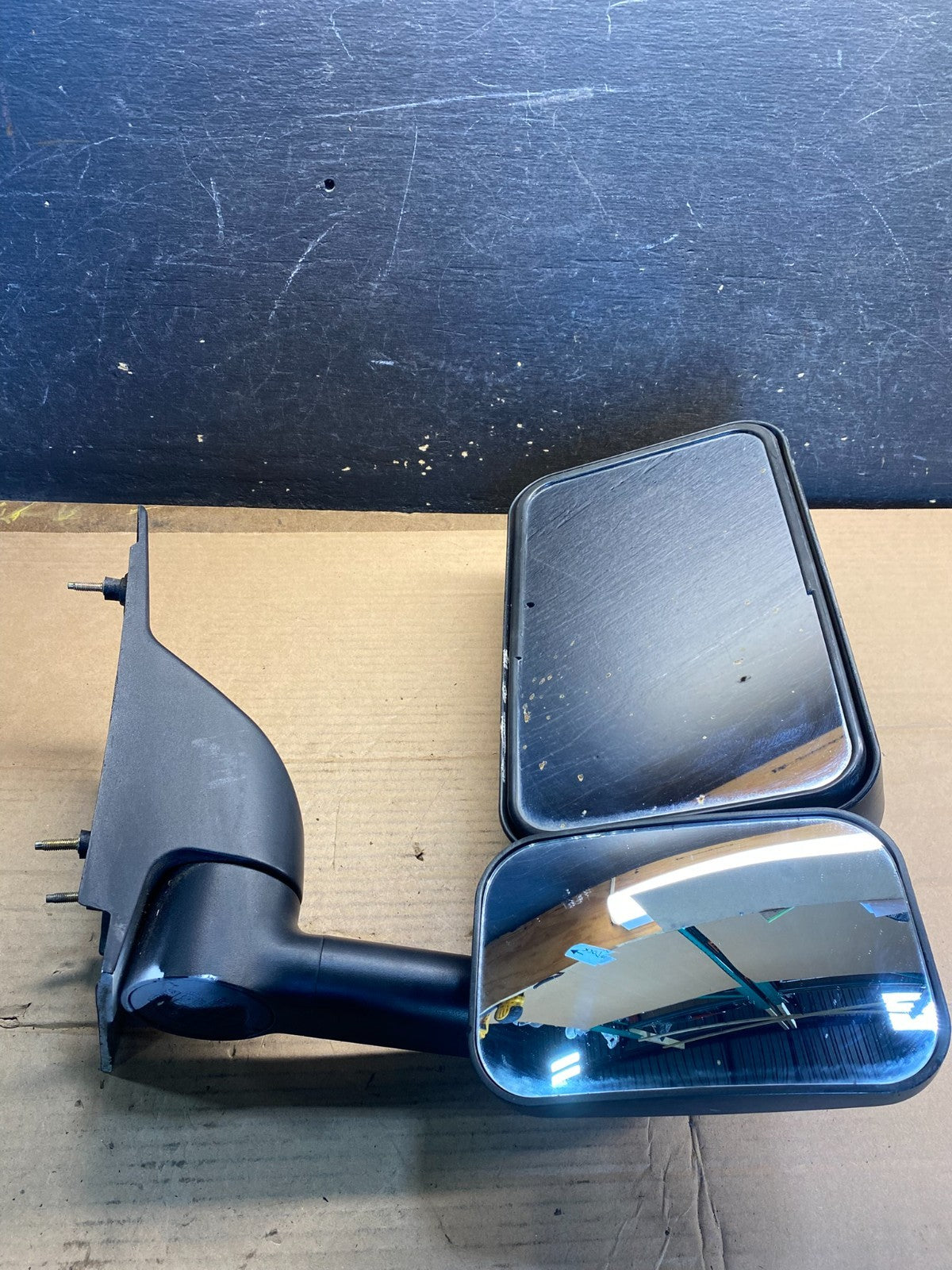 2005 Chevrolet Express Savana Right Passenger RH Side View Mirror AA5615 DG8
