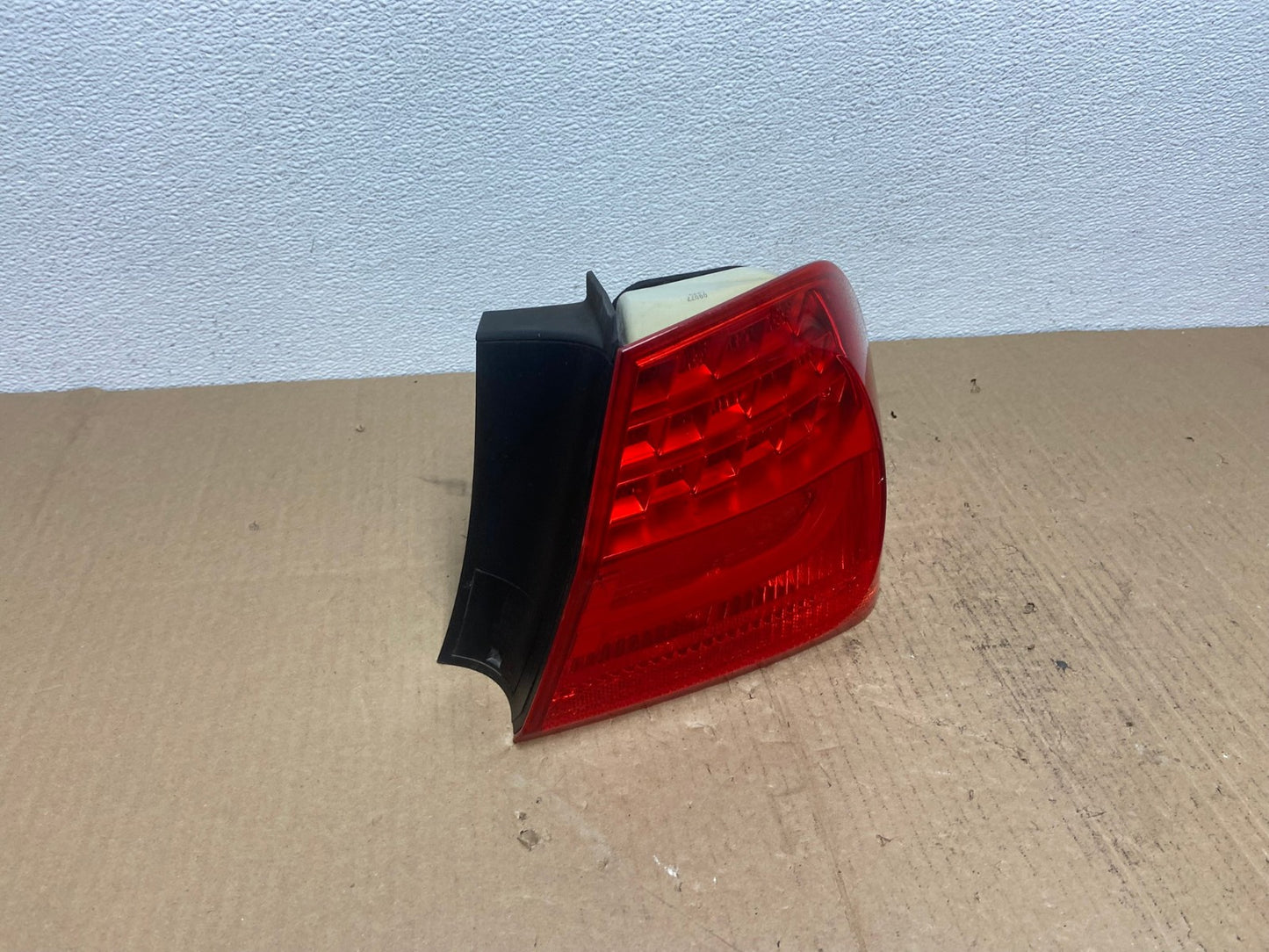 2009 2010 BMW 328i 3 Series Right Passenger RH Side Tail Light Oem AB8217 LK2