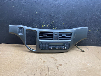 2005 to 2010 Honda Odyssey  Radio Climate Control Dash Trim Bezel Z4456 DG0