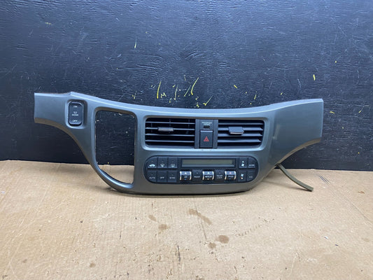 2005 to 2010 Honda Odyssey  Radio Climate Control Dash Trim Bezel Z4456 DG0