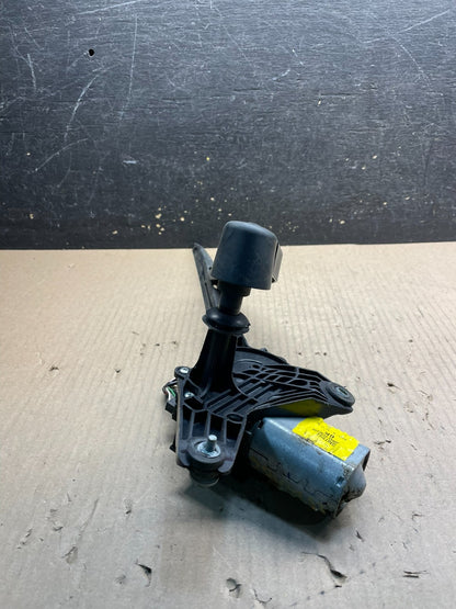 2013 to 2017 Buick Enclave Windshield Rear Wiper Motor x0469  DG2