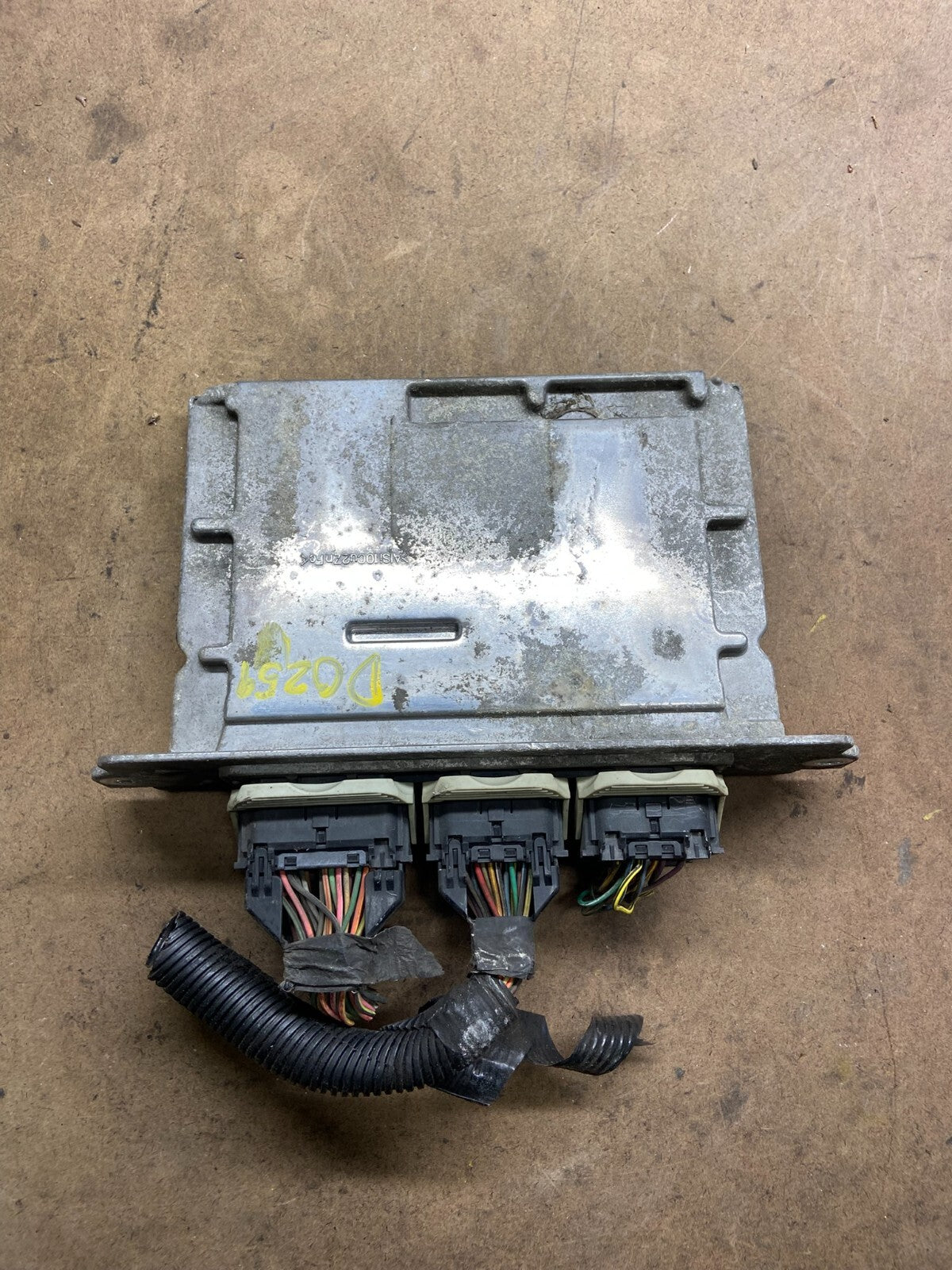 2006 Ford Van E250 E350 5.4L Engine Control Module Unit ECU M9748 DG2
