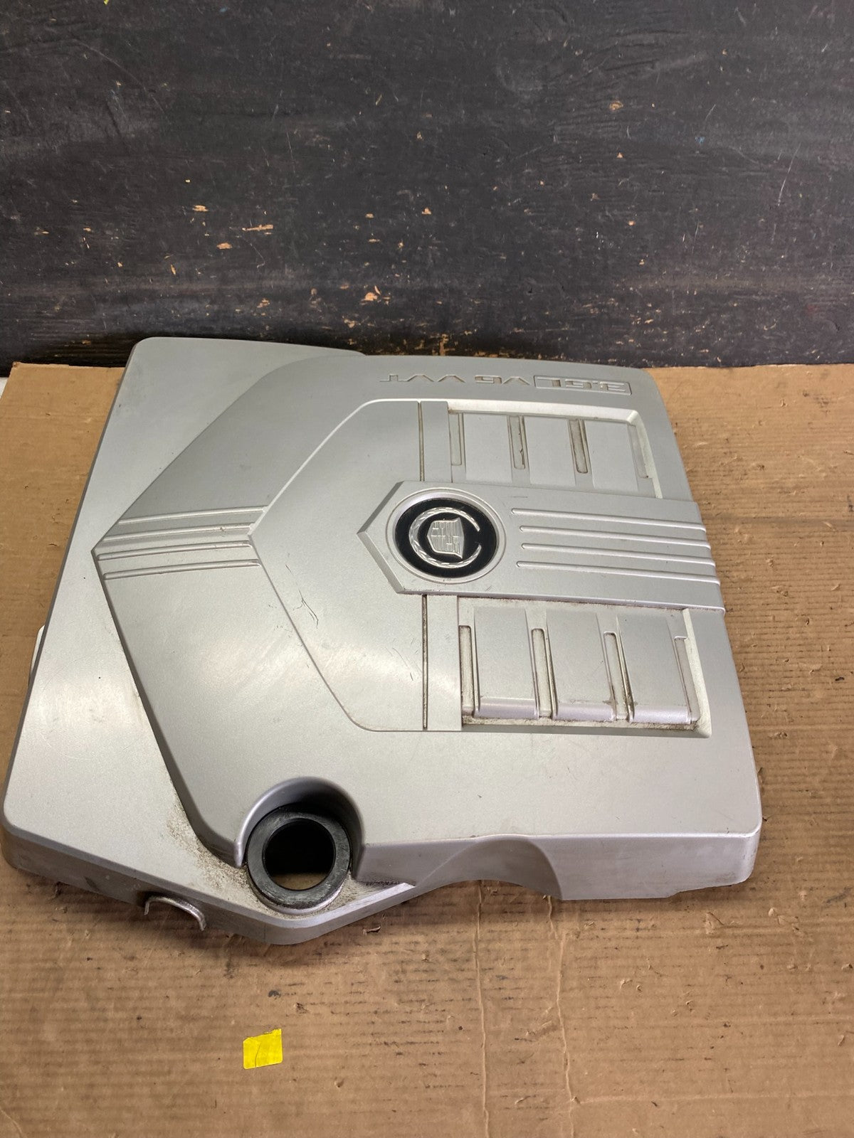2004 to 2007  Cadillac CTS 3.6L Plastic Engine Cover Shield OEM R5099 DG2