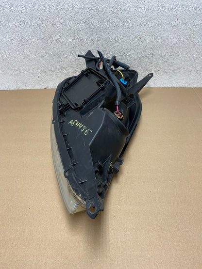 2004-2005 Toyota Sienna Left Driver LH Side Halogen Headlight AG4486 DW7